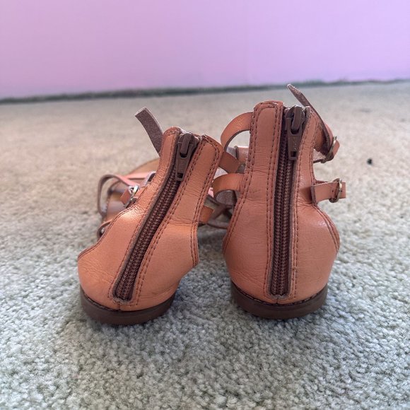 brown, strappy sandal, size 6, old navy - Picture 4 of 5